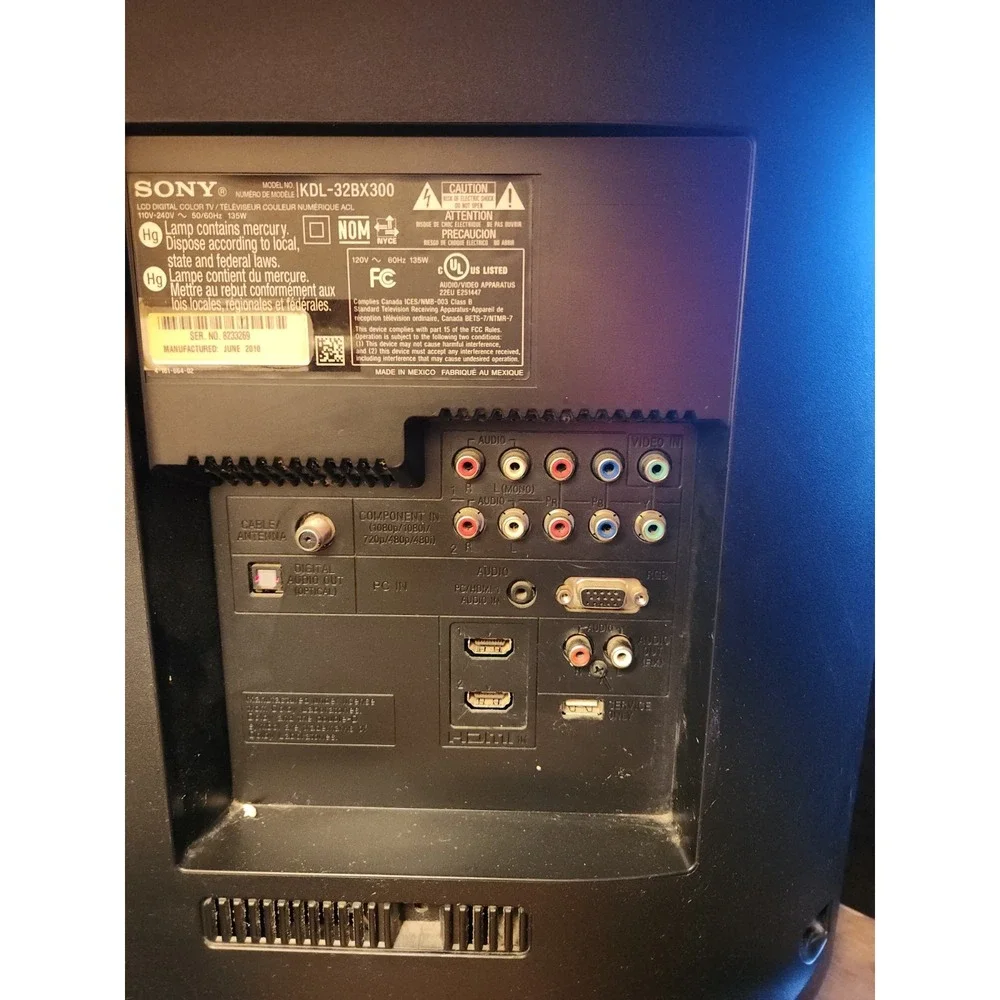 Sony Bravia KDL-32BX300 32 Inch LCD Retro Gaming Monitor. Used, Pristine
